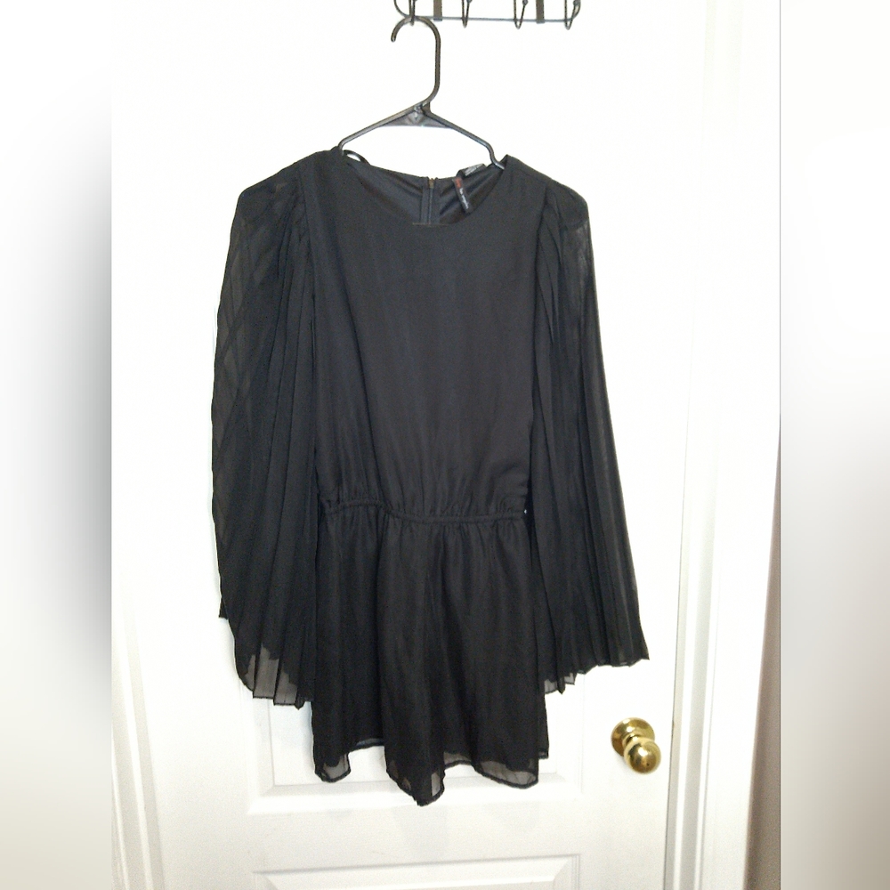 NWT /Los Angeles black xs jumpsuit (romper)with sheer flair sleeves